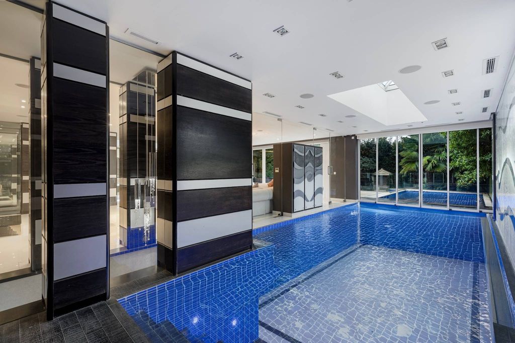 Luxury-Detached-House-for-sale-in-London-England11.jpg