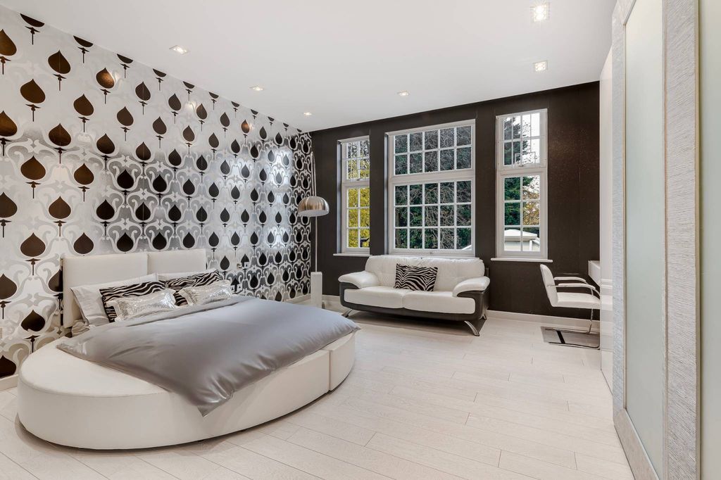 Luxury-Detached-House-for-sale-in-London-England9.jpg